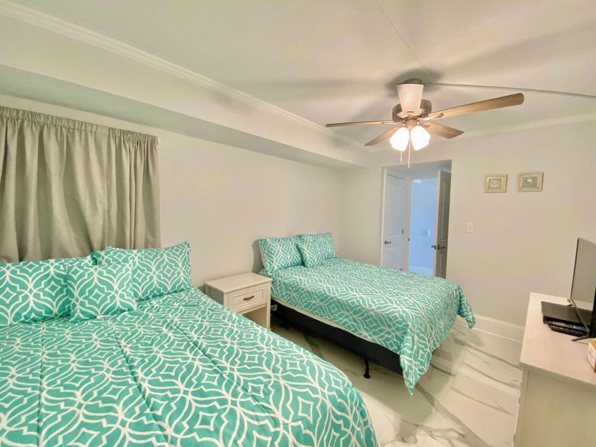 Island Winds East 202 By Albvr - Beautifully Renovated Beachfront Condo & Steps Away From Hangout & More! Gulf Shores Esterno foto