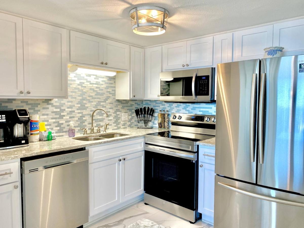Island Winds East 202 By Albvr - Beautifully Renovated Beachfront Condo & Steps Away From Hangout & More! Gulf Shores Esterno foto